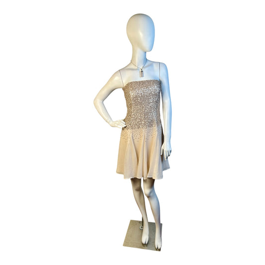 Vestido Corto Nude con Lentejuelas y Tul - Luna Indomita