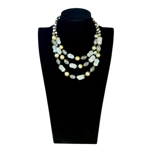 Collar de tres vueltas en dorado y cristal