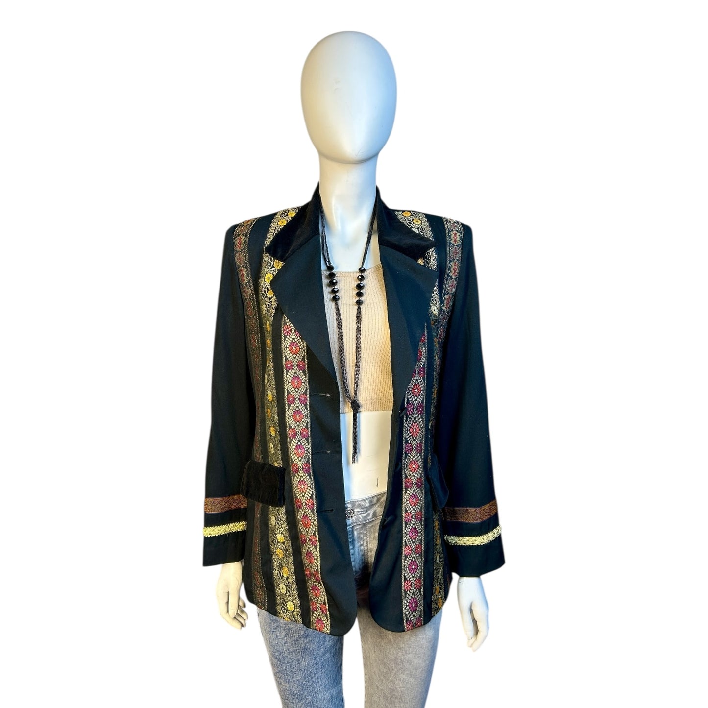 Blazer Étnico Negro con Detalles Dorados y Bordado Multicolor