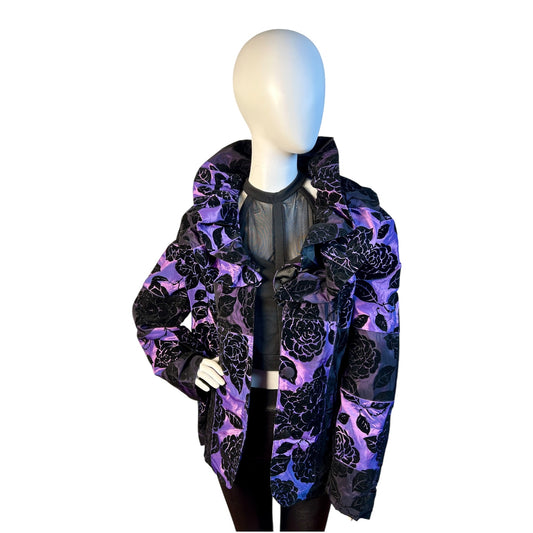 Chaqueta Estilo Kimono con Estampado Floral y Detalles en Terciopelo - Luna Indomita