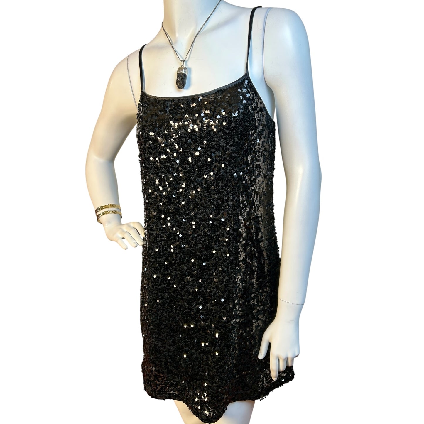 Vestido Mini de Lentejuelas Negras con Tirantes Finos - Luna Indomita