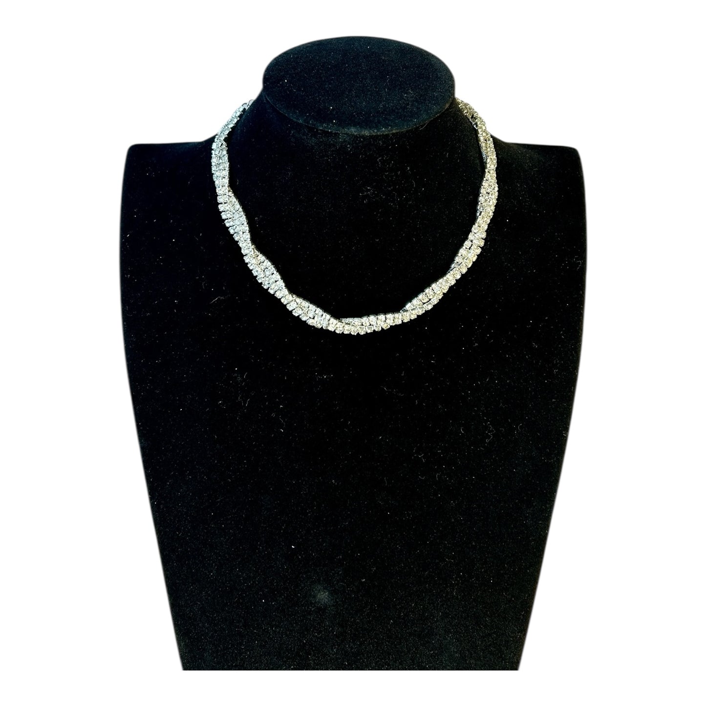 Collar corto de cristales entrelazados