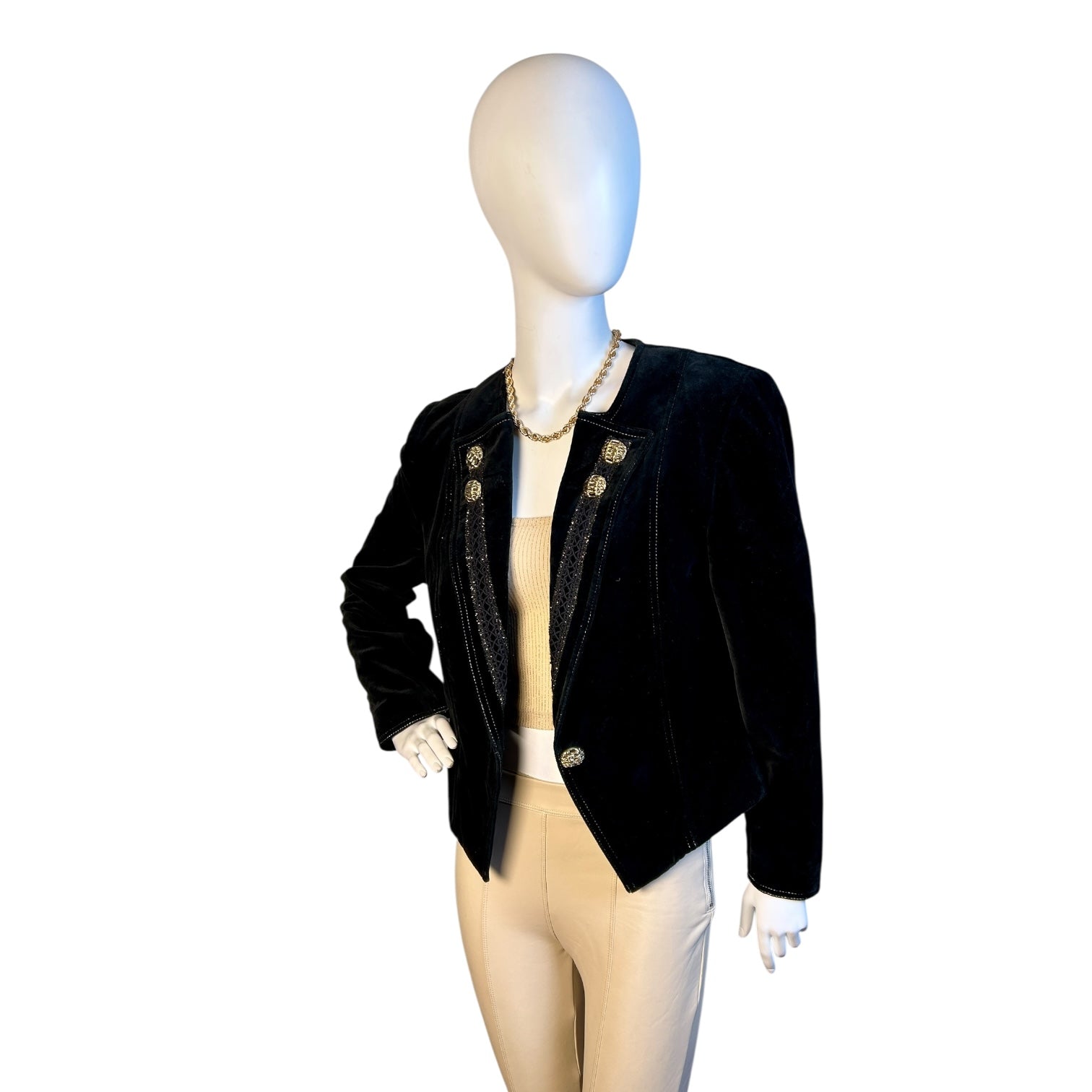 Blazer Corto de Terciopelo Negro con Botones Dorados --> FALTA TALLA#### - Luna Indomita