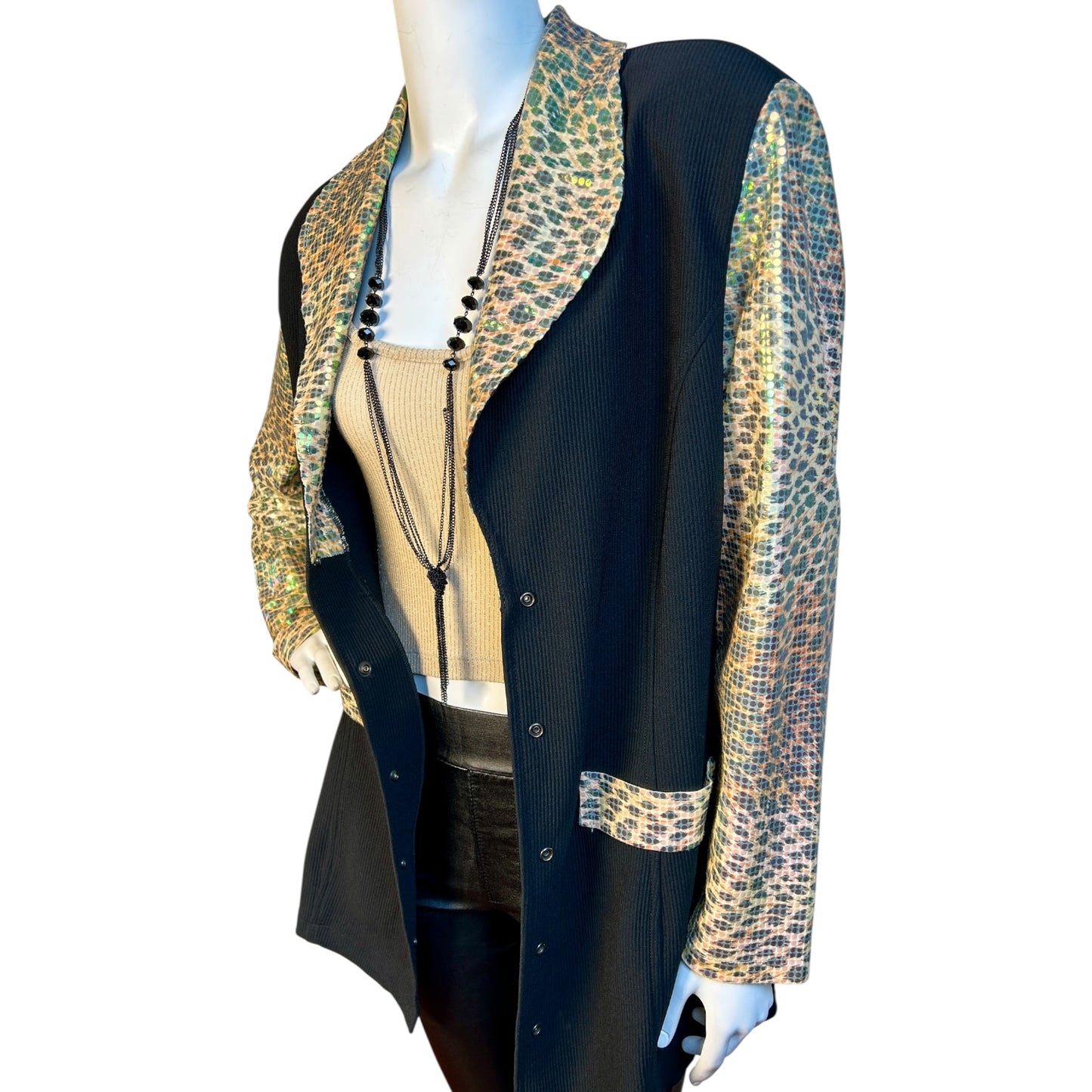 Blazer Negro con Detalles Animal Print Metalizado - Luna Indomita