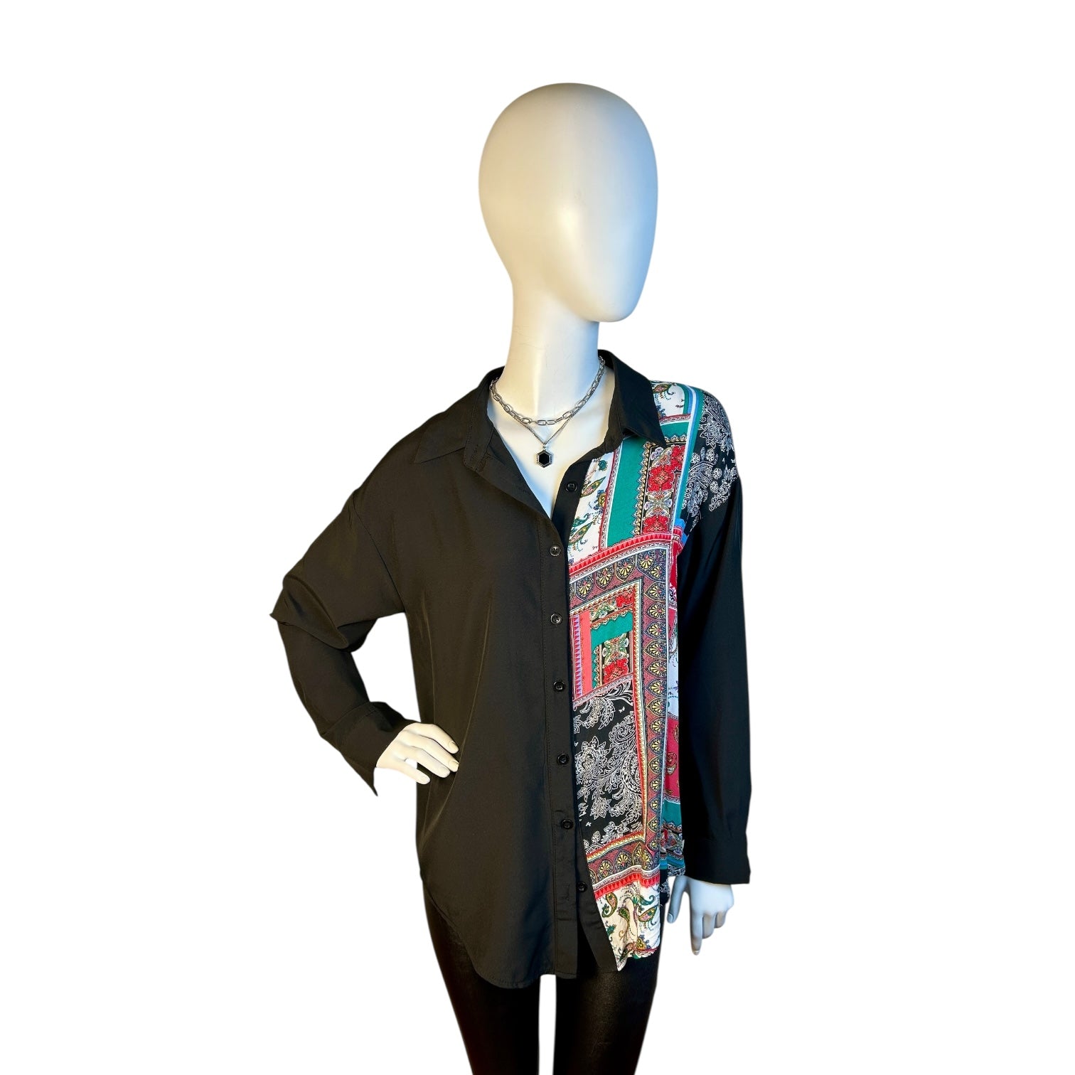 Blusa Negra con Panel Estampado Multicolor - Luna Indomita