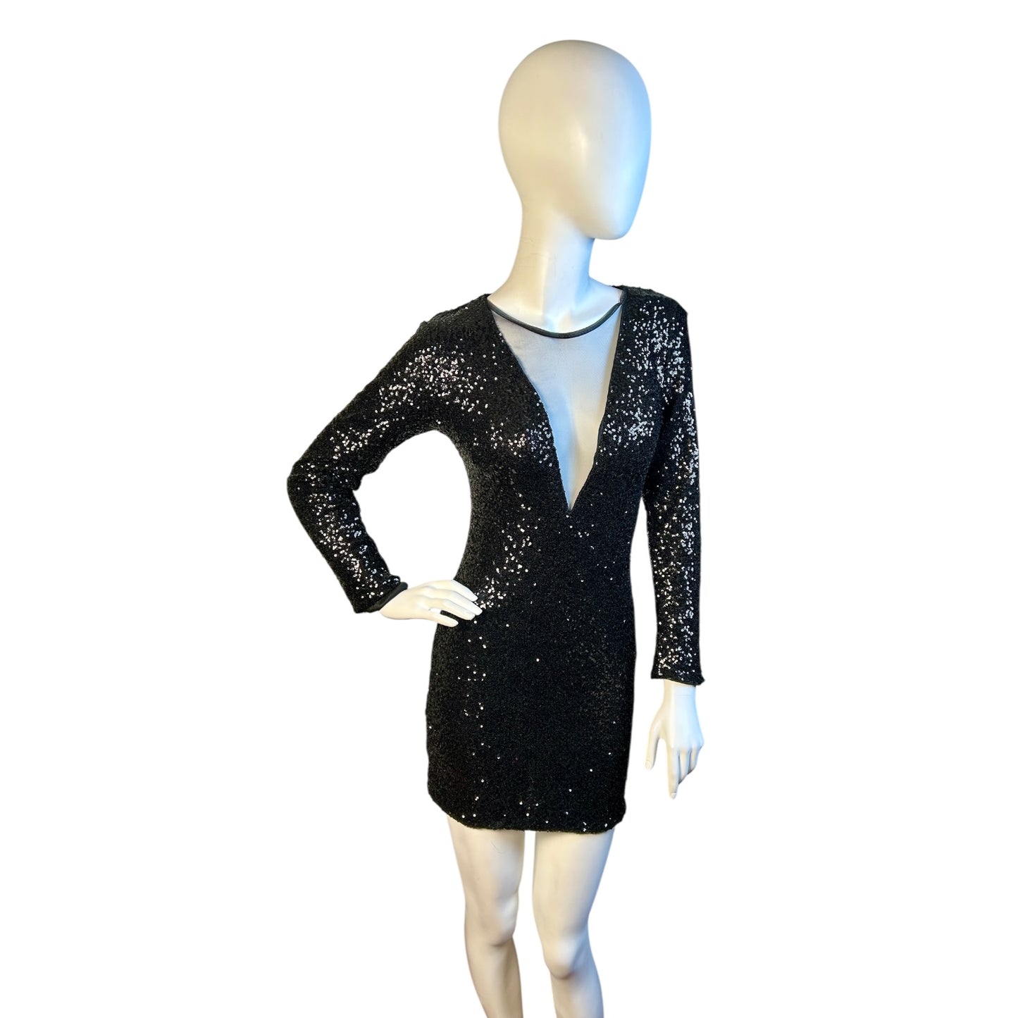 Vestido Negro de Lentejuelas con Escote Profundo - Luna Indomita