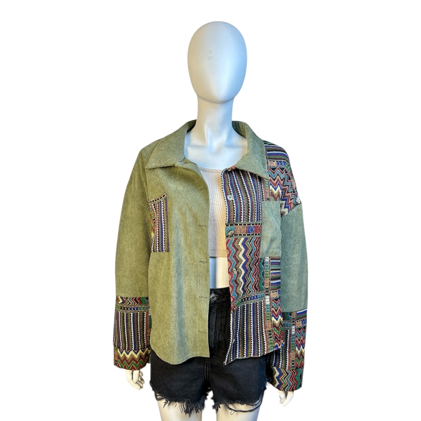 Chaqueta Patchwork Étnico sobre Pana Verde