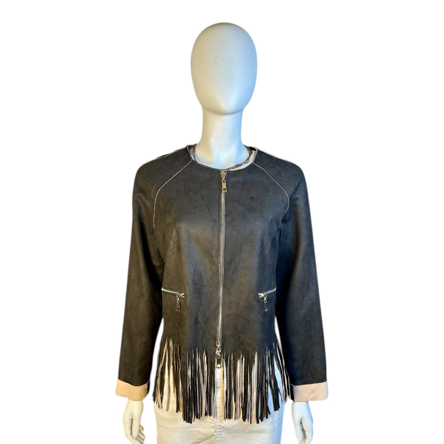 Chaqueta Negra con Flecos en Contraste