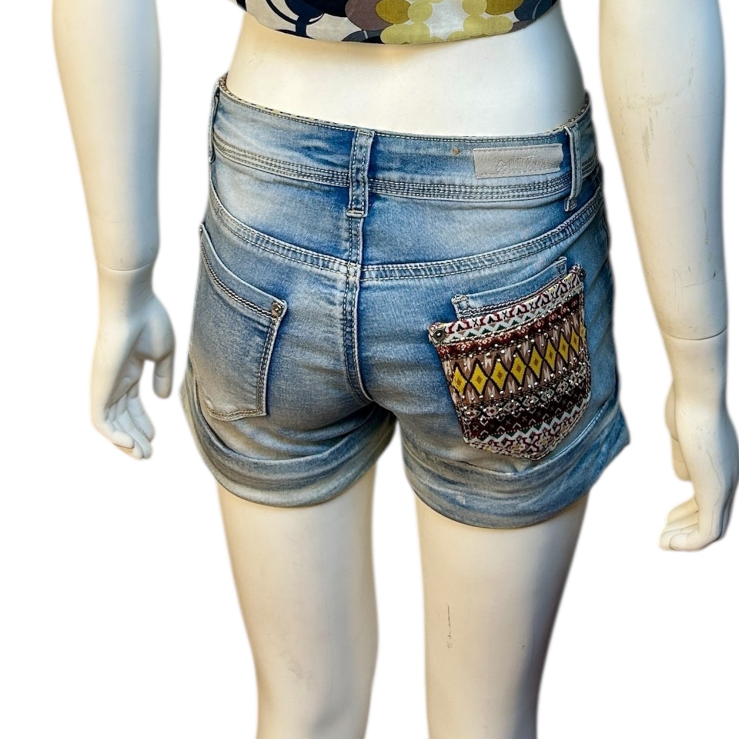 Shorts de Mezclilla Bordados Boho