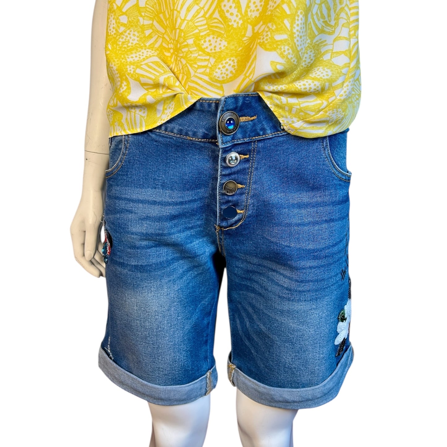Short Desigual con Bordado Floral y Mariposa