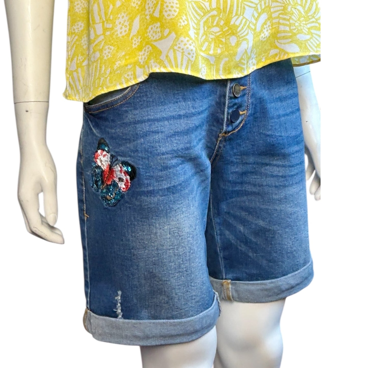 Short Desigual con Bordado Floral y Mariposa