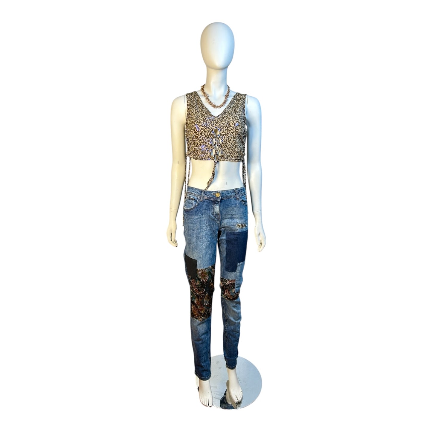 Jeans Patchwork con Bordado Étnico