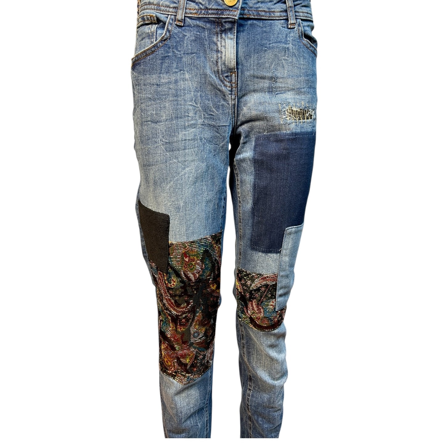Jeans Patchwork con Bordado Étnico